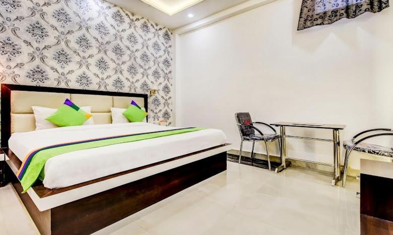 Hotel Golden Door Mathura Dış mekan fotoğraf