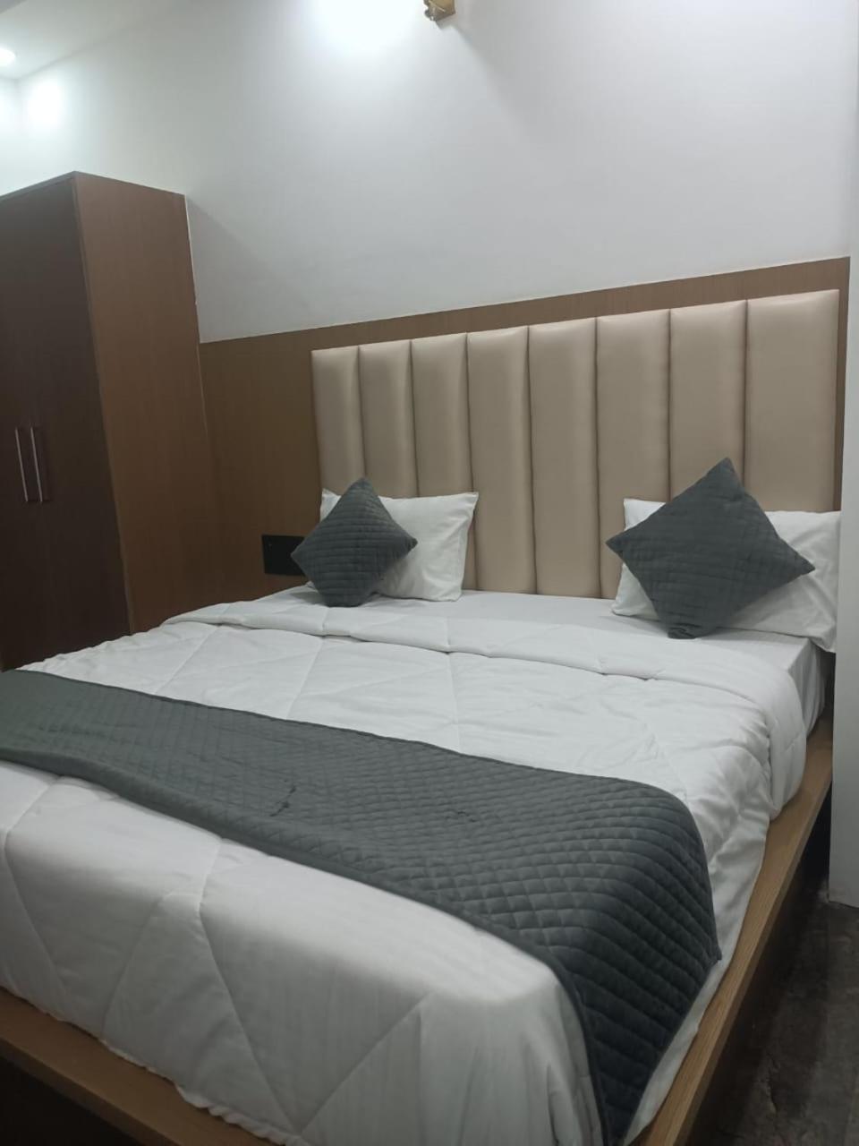 Hotel Golden Door Mathura Dış mekan fotoğraf