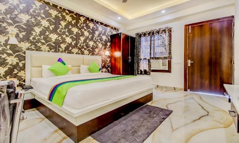 Hotel Golden Door Mathura Dış mekan fotoğraf