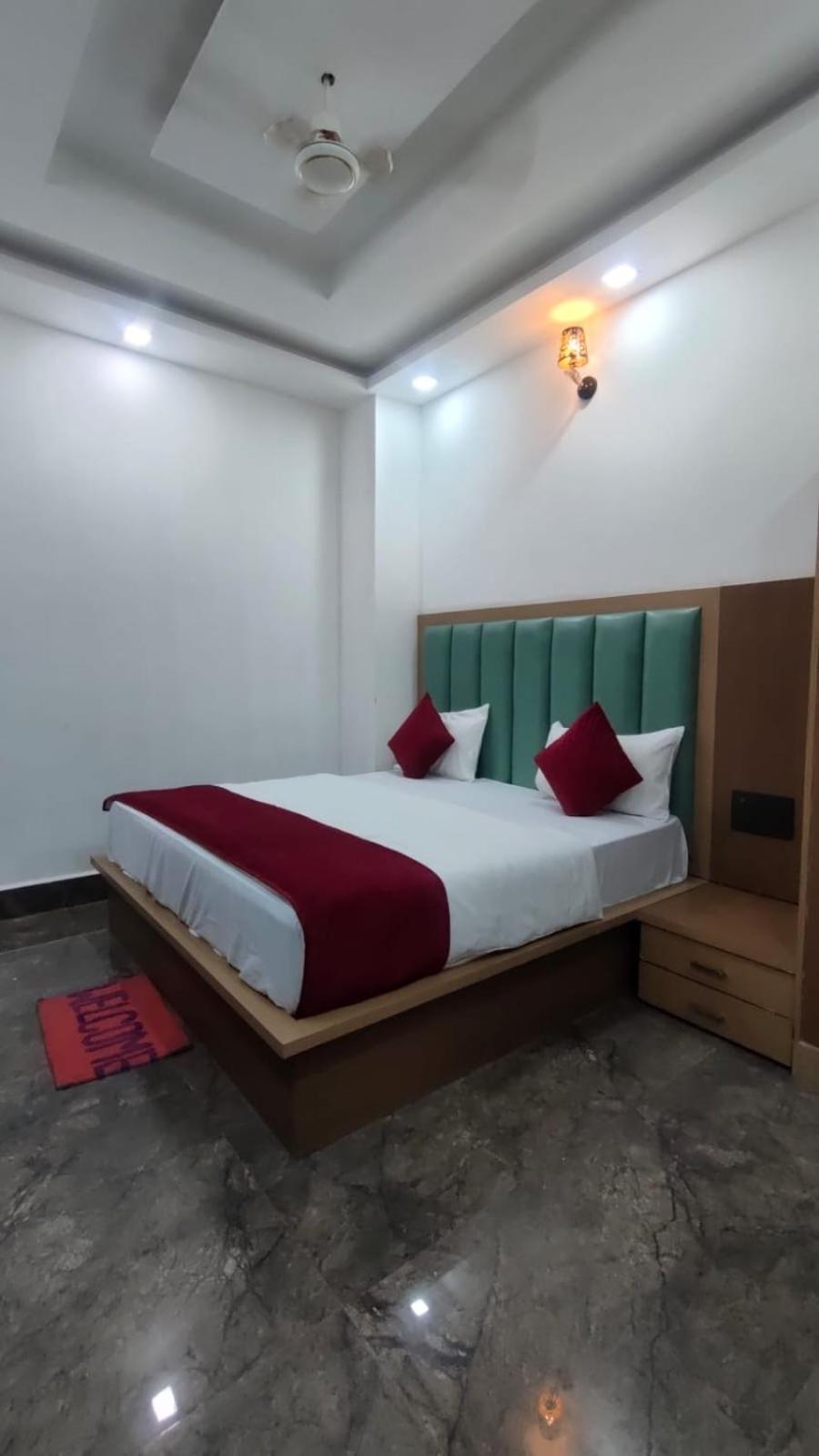 Hotel Golden Door Mathura Dış mekan fotoğraf
